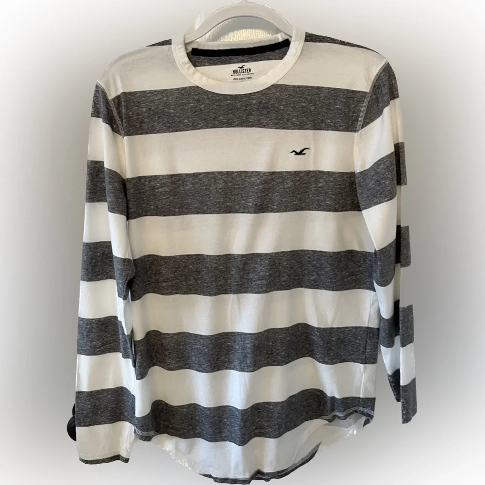 Hollister Long Sleeve Tee. Size Men’s S. Color White and Grey. - Picture 1 of 3